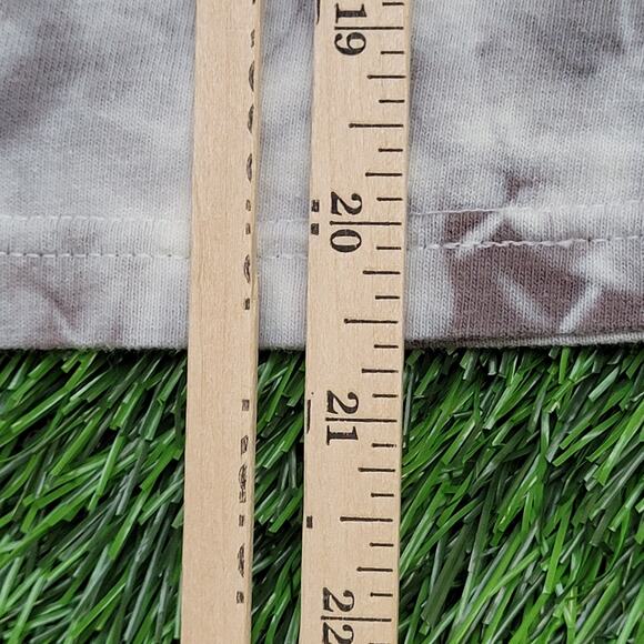 AC/DC 1976 High Voltage Fitted T-Shirt Womens XS/S Y2K Grunge Baby Tee - Picture 11 of 12